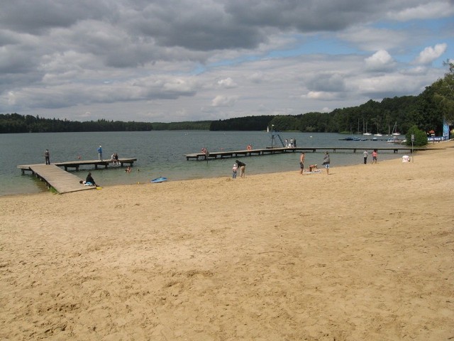 Zbiórka na plaży w sobotę o 10.00.