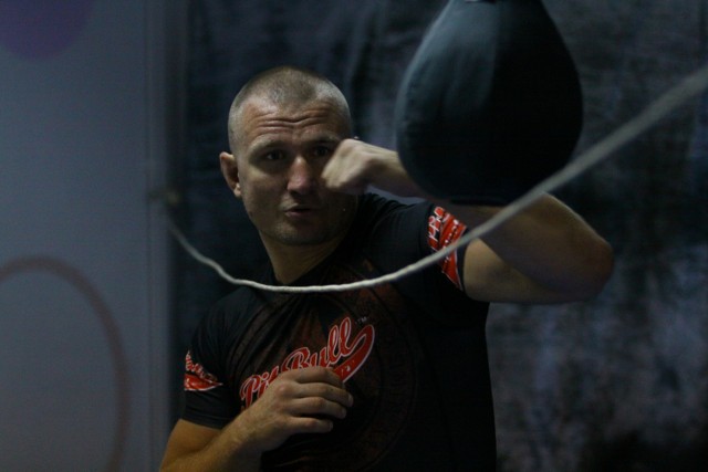 Damian Grabowski teraz ostro trenuje, a do walki wyjdzie najwcześniej w grudniu.