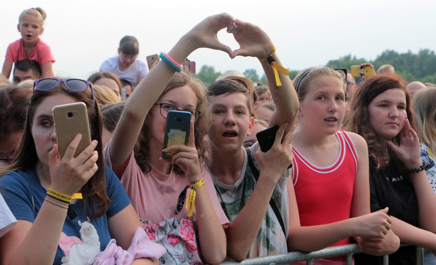 Grudziądzanie tłumnie przyszli w poniedziałkowy wieczór na...