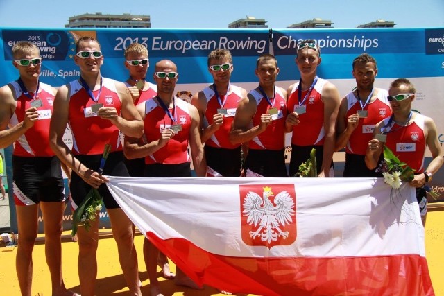 Wioślarska ósemka na podium mistrzostw świata w Amsterdamie.