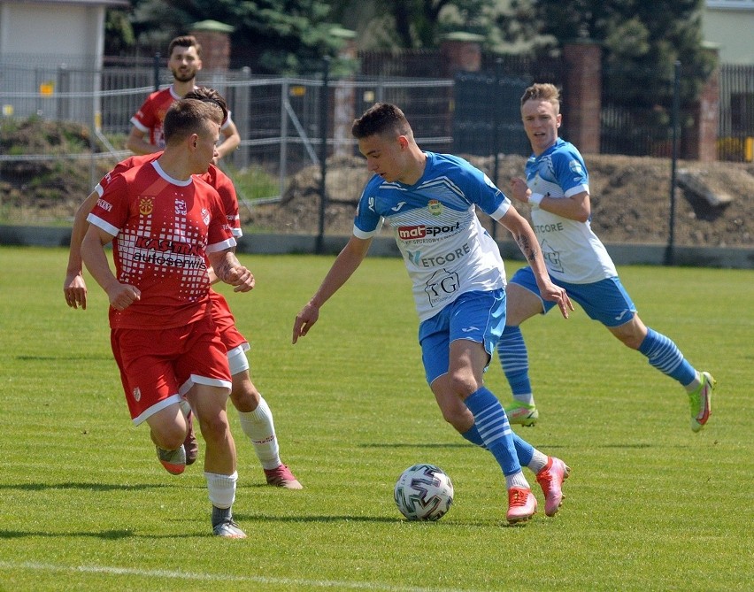 4 liga. Lider z Wiązownicy pokonał Igloopol Dębica 2:0 [ZDJĘCIA, RELACJA]