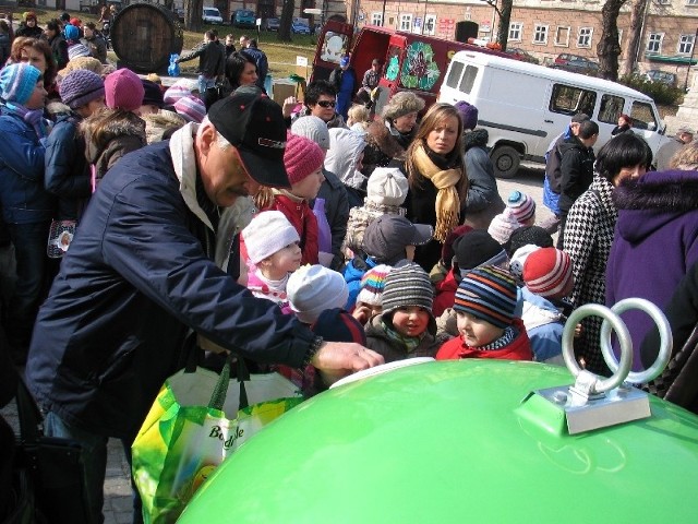 Surowce wtórne były zbierane w Rynku w Przemyślu.