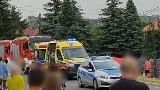 Śmiertelny wypadek motocyklisty w Sierczy w powiecie wielickim. Na miejscu lądował śmigłowiec pogotowia lotniczego