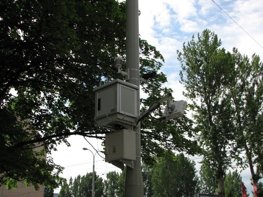 Wrocław: Stacje monitorowania hałasu. Czy zmniejszą korki? (FOTO)