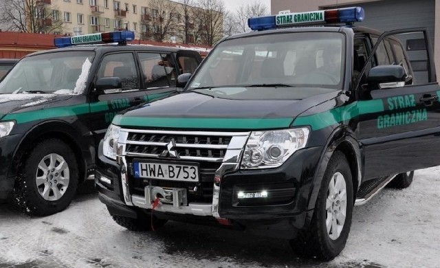 Osiem nowych mitshubishi pajero trafiło do Bieszczadzkiego Oddziału Straży Granicznej.