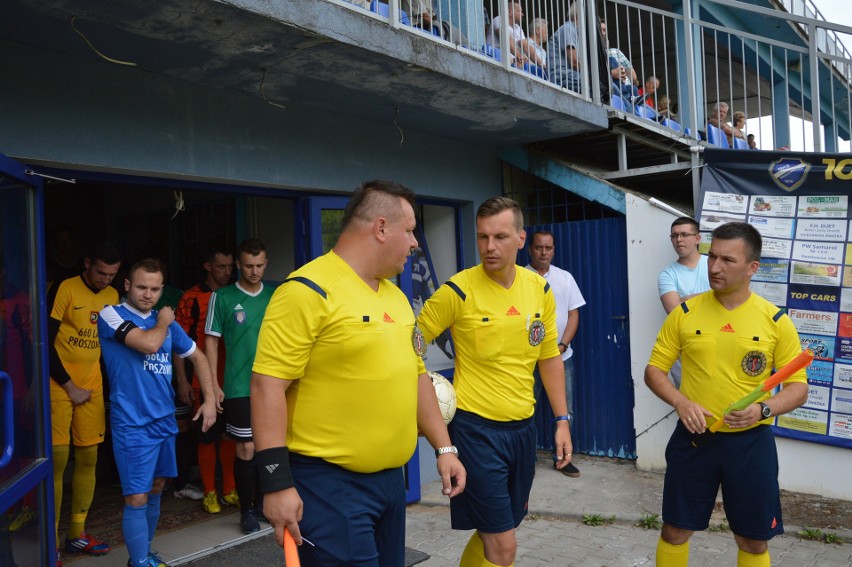 Piłkarze Proszowianki w kiepskim stylu pożegnali się z kibicami