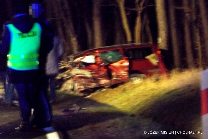 Śmiertelny wypadek pod Chojną. Policjant jechał pijany. Stracił pracę i czeka na zarzuty