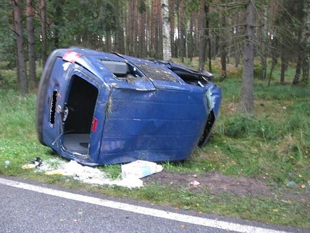 Wypadek między Lasowicami Wielkimi a Jasieniem. Zginął 50-letni mężczyzna.