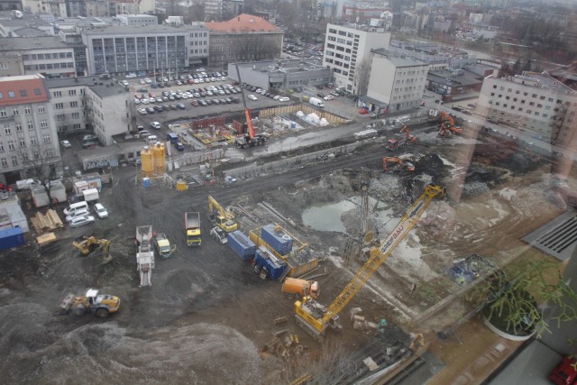 Plac budowy Global Office Park w KatowicachZobacz kolejne zdjęcia. Przesuwaj zdjęcia w prawo - naciśnij strzałkę lub przycisk NASTĘPNE