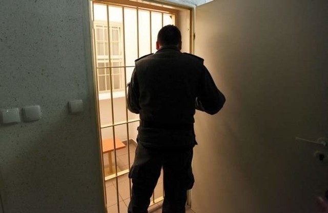 2500 - złotych kosztuje miesięczny pobyt osadzonego w polskim więzieniu.