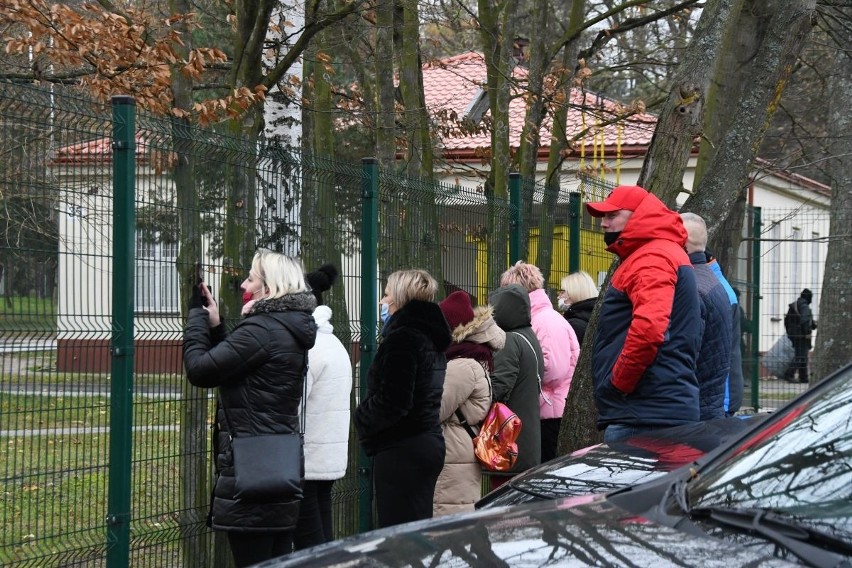 Żołnierze z całej Polski złożyli przysięgę w Kielcach. To było wspaniałe widowisko. Wielu oglądało je zza...płotu [ZDJĘCIA]