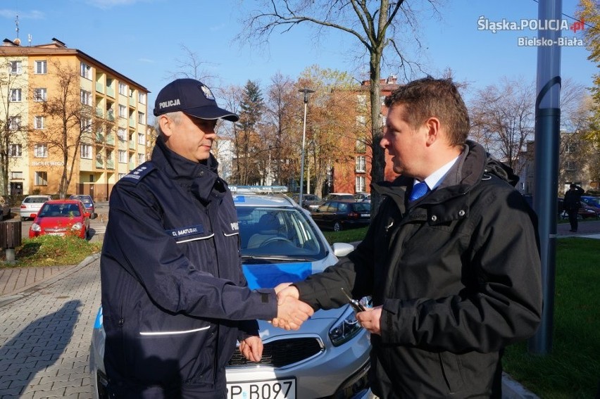 Policjanci z Czechowic-Dziedzic dostali nowy wóz [ZDJĘCIA]