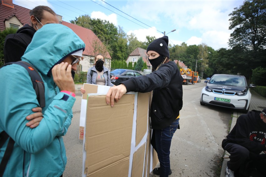 Protest ekologów w Katowicach. “Nie oddamy Bieszczad piłom”....