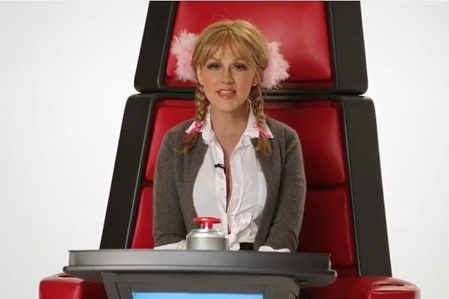 Christina Aguilera jako Britney Spears (fot. screen z YouTube.com)