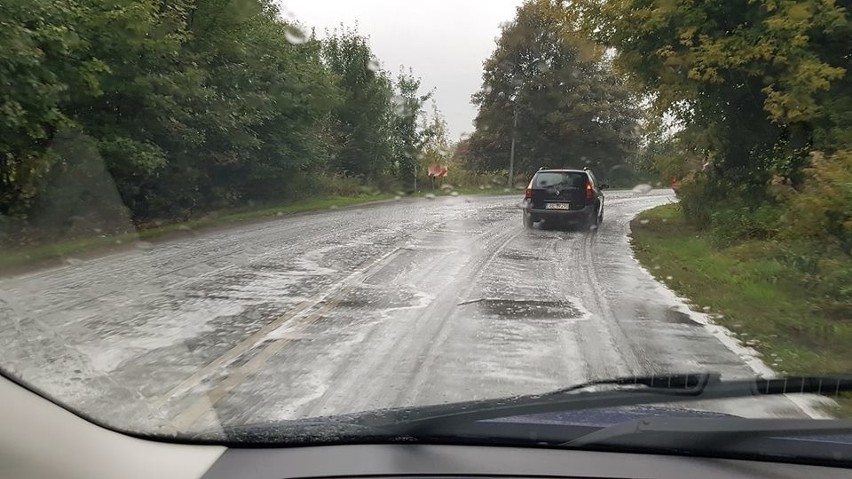 Piana po deszczu spłynęła ulicami miast w woj. śląskim. Czy jest groźna? ZDJĘCIA