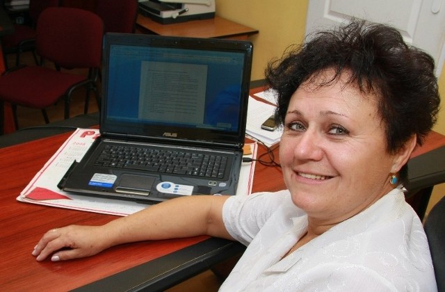 Maria Górna-Bobrowska ma 52 lata. Należy do Platformy Obywatelskiej. Od 10 lat kieruje Powiatowym Centrum Pomocy Rodzinie w Międzyrzeczu.