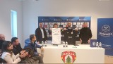 Ajax Radom został klubem partnerskim ekstraklasowej Puszczy Niepołomice. Był sparing i wizyta z rodzicami. Zobacz zdjęcia