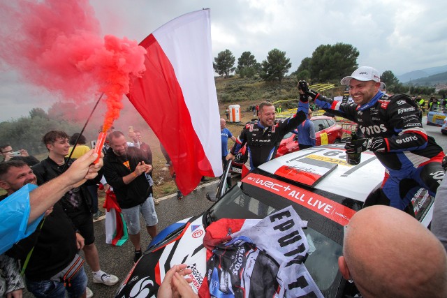 Kajetanowicz i Szczepaniak na podium Rajdu Hiszpanii! Polacy nowymi liderami kategorii WRC 3