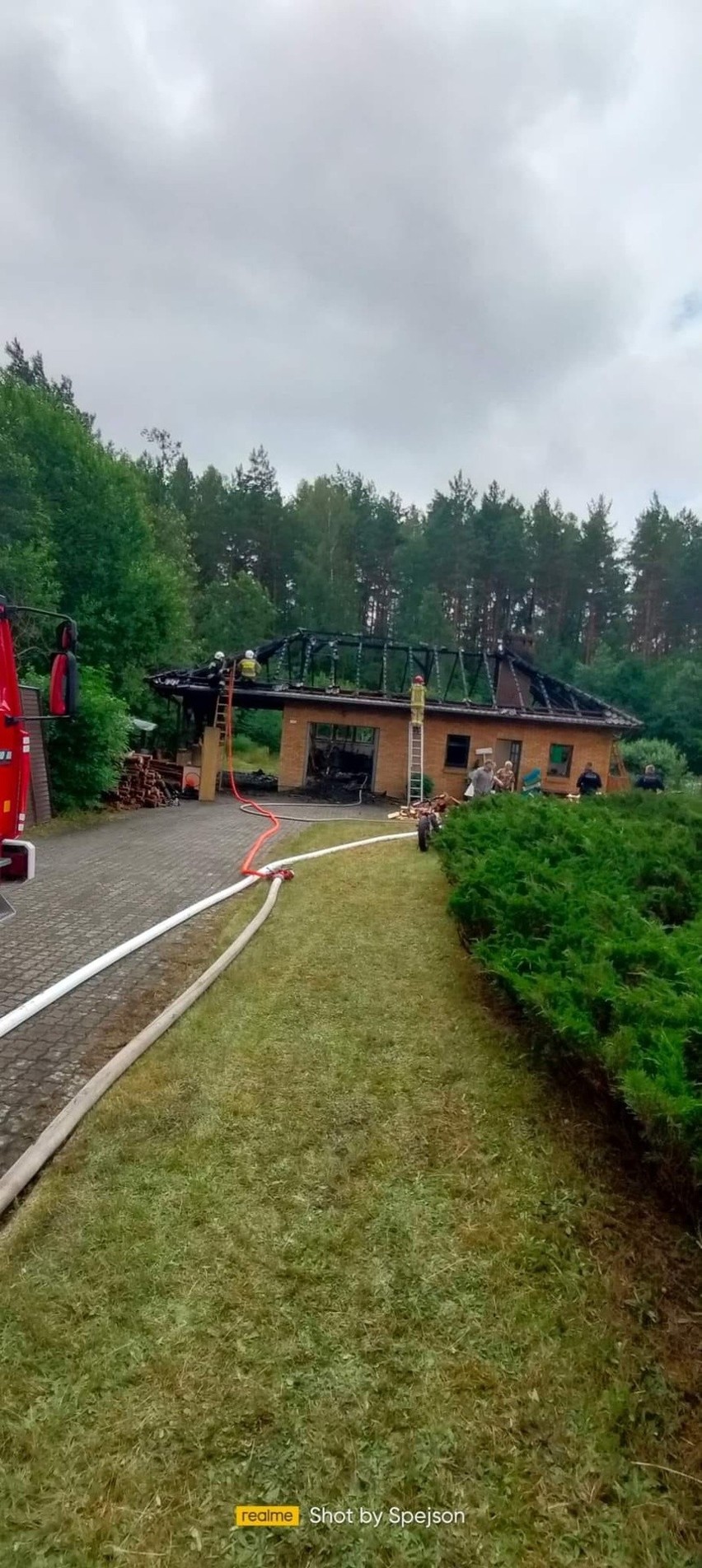 Pożar budynku gospodarczego w Nożynie. Drób udało się uratować