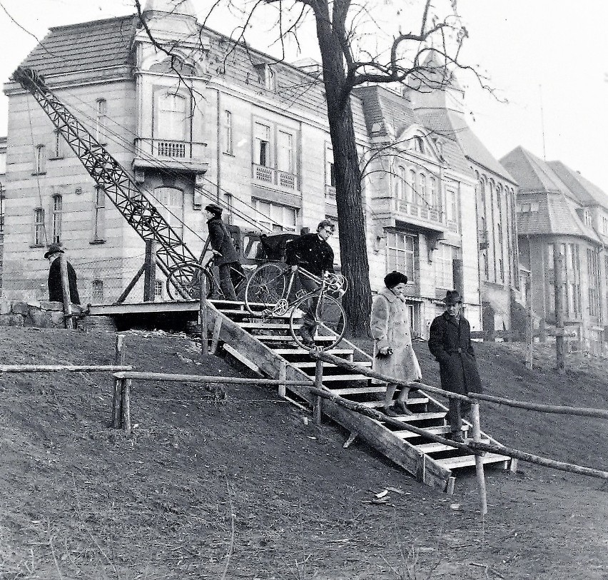 Rozpoczęta na przełomie 1973 – 1974 roku budowa tunelu...