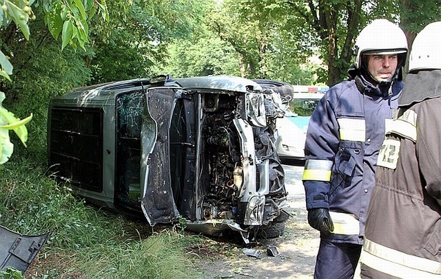 Samochód dachował na drodze koło Przytoku