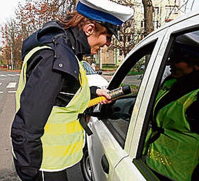 W 2016 r. policjanci  zatrzymali w Łodzi  ok. 1200  nietrzeźwych kierowców.