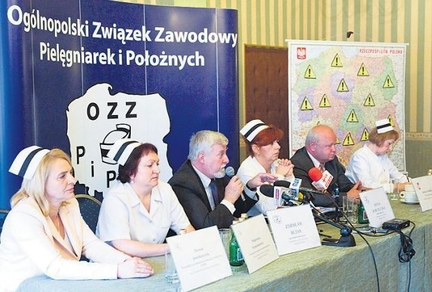 &#8211; Nie chodzi o pieniądze &#8211; przekonywali wczoraj debatujący. &#8211; Ale oto, by pacjenci byli bezpieczni i mieli dobrą opiekę. Przeciążony pracąpersonel takiej opieki zapewnić chorym nie może. Tymczasem nowerozporządzanie pozwala na to, by pielęgniarka i położna pracowała nawet 300 godzin tygodniowo.