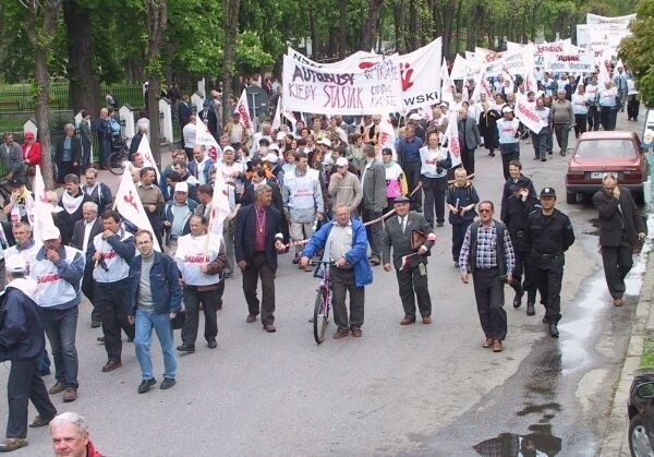 W manifestacji wzięło udział około 900 działaczy &quot;Solidarności&quot; z całego kraju.
