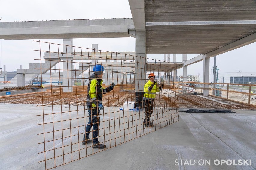 Zobacz postęp prac na budowie stadionu w Opolu.