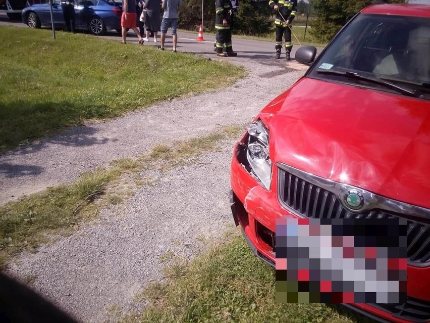 W Jadachach 44-latka uderzyła skodą w inny samochód, w którym jako pasażer podróżowało niemowlę. Nie była trzeźwa!
