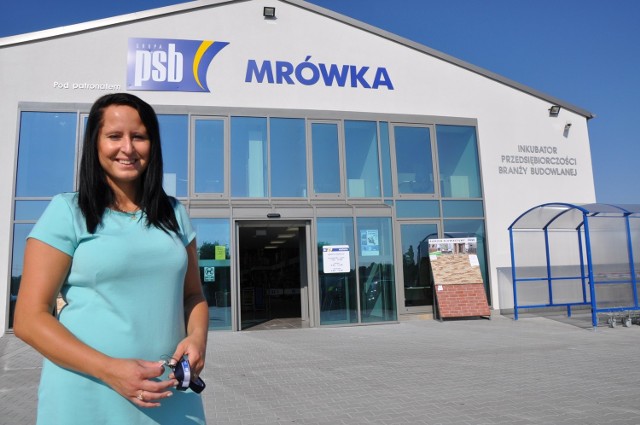 - Młodzi przedsiębiorcy mają u nas 1500 m kw. powierzchni do zaprezentowania swojej oferty - mówi Dorota Kuliberda, dyrektor Inkubatora Przedsiębiorczości Branży Budowlanej w Oleśnie.