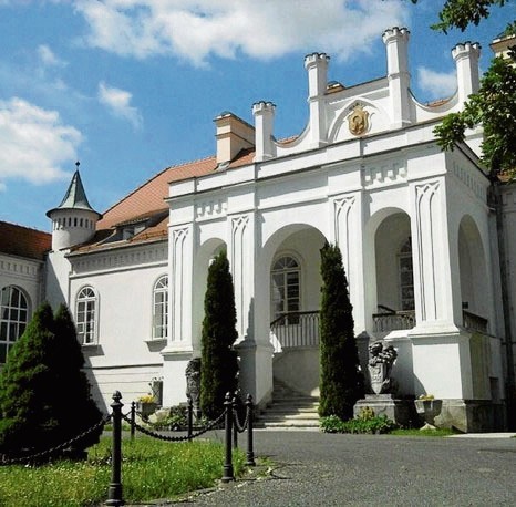 Pałac w Janowicach pod Tarnowem ma służyć wszystkim artystom