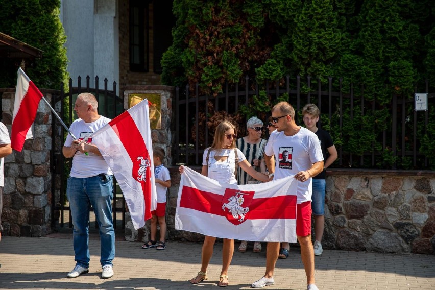 W Białymstoku odbyła się pikieta w geście solidarności z...