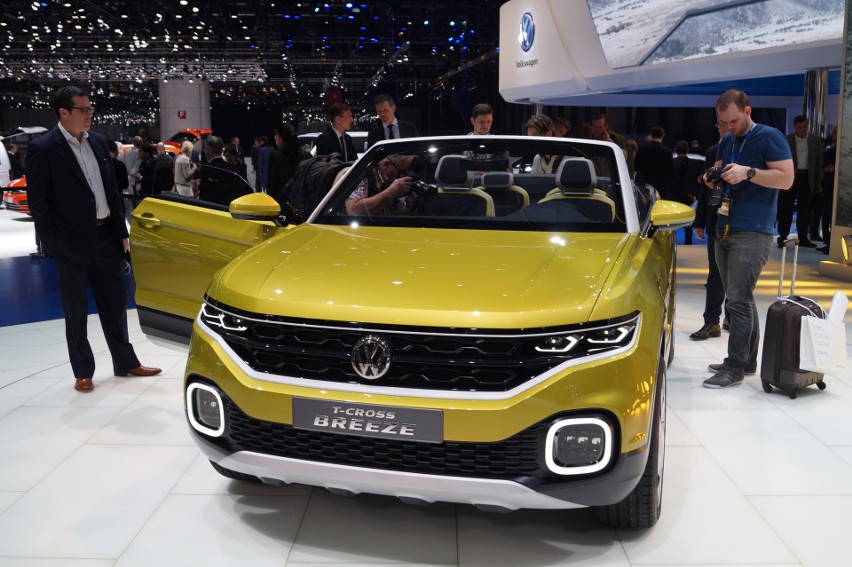 Volkswagen T-cross Breeze...