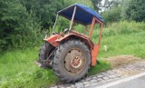 Traktor zderzył się z ciężarówką na starej „trójce” i rozpadł na kawałki [ZDJĘCIA]