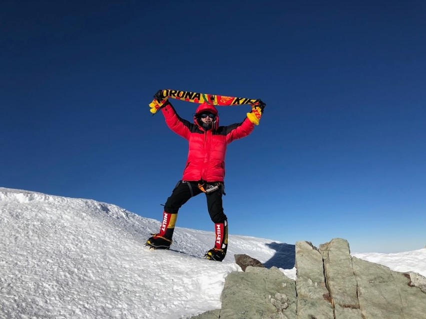 Kamil Suchański zdobył Mount Vinson i stanął na dachu Antarktydy