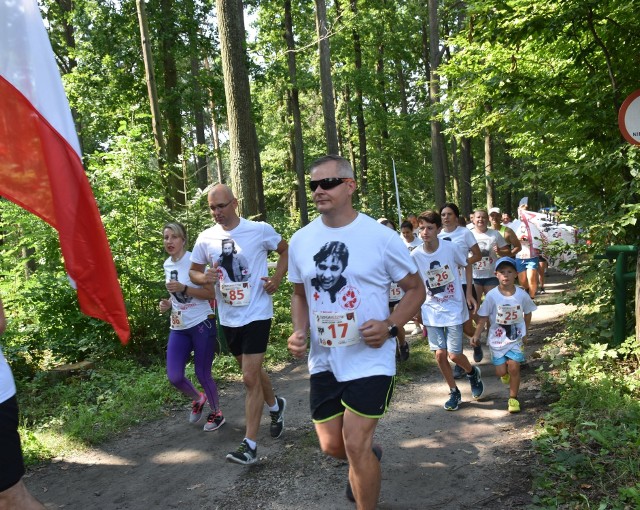Bieg Pamięci  „Żołnierzy Wyklętych” w Skaryszewie zgromadził na trasie wielu biegaczy z całego regionu.