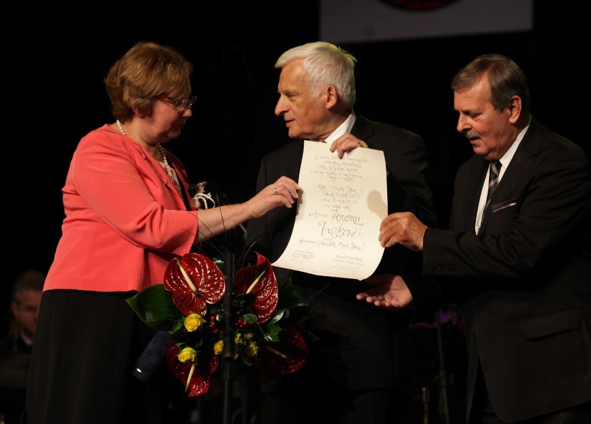 Jerzy Buzek otrzymał tytuł honorowego obywatela Zabrza...