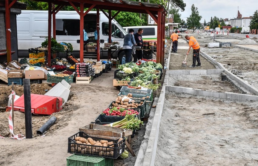 Buspas budowany jest na odcinku od skrzyżowania ul....