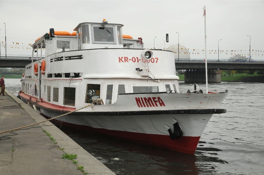 Statek "Nimfa" - bulwar Czerwieński, umowa do 19.03.2021
