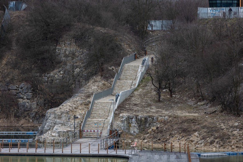 Kraków. Tajna baza na Zakrzówku i zarzuty wobec powstającego parku