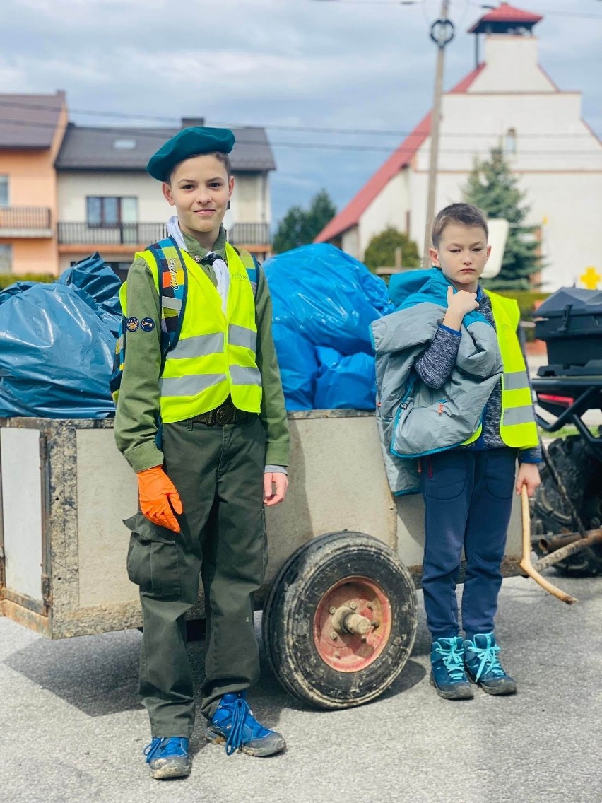 Akcja sprzątania gminy Wielka Wieś odbyła się w 12...