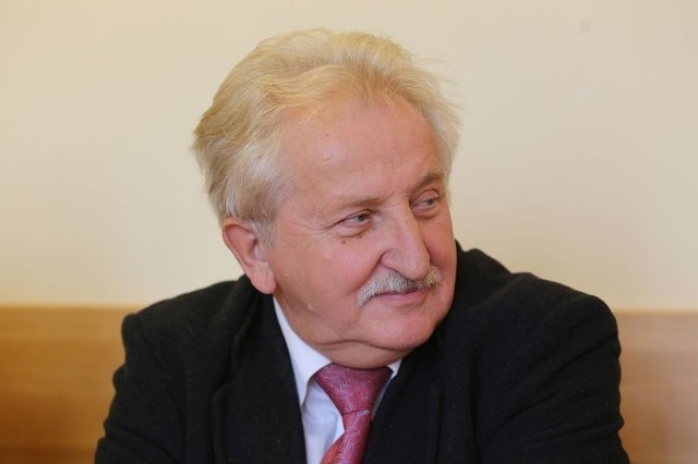 Skarbnik Władysław Rembelski uważa, że wykonanie budżetu jest obecnie idealne i mimo małych zagrożeń jest spokojny