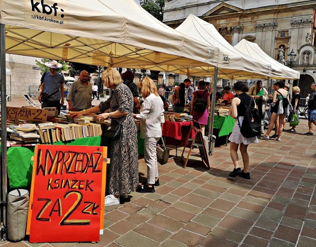 Krakowski Kiermasz Książki cieszy się od wielu lat dużym zainteresowaniem czytelników