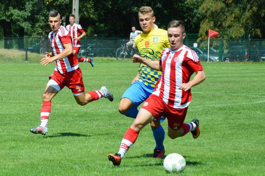 Kamil Kuczak (Soła Oświęcim). Dokładność podań to jego specjalność na boisku, a w kuchni jest mistrzem od przygotowania posiłków