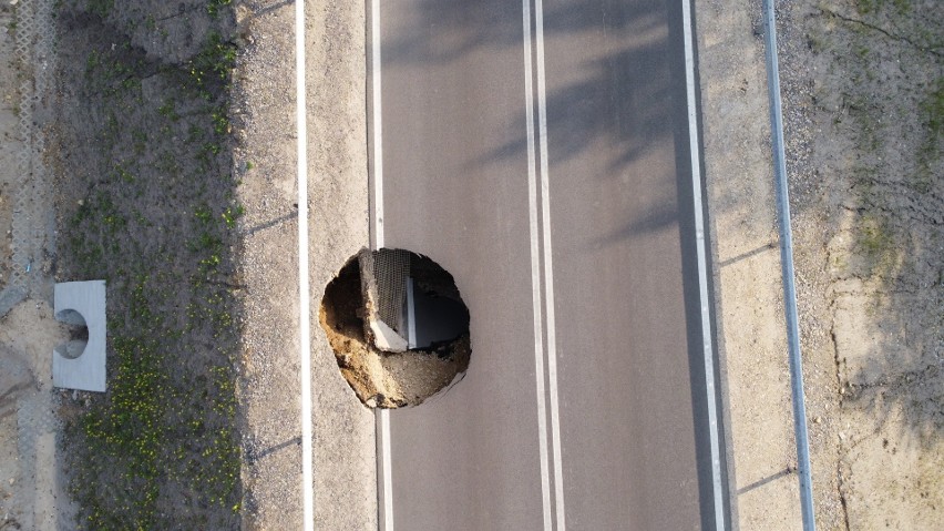 Kolejne zapadlisko na obwodnicy Bolesławia. Co dalej z...