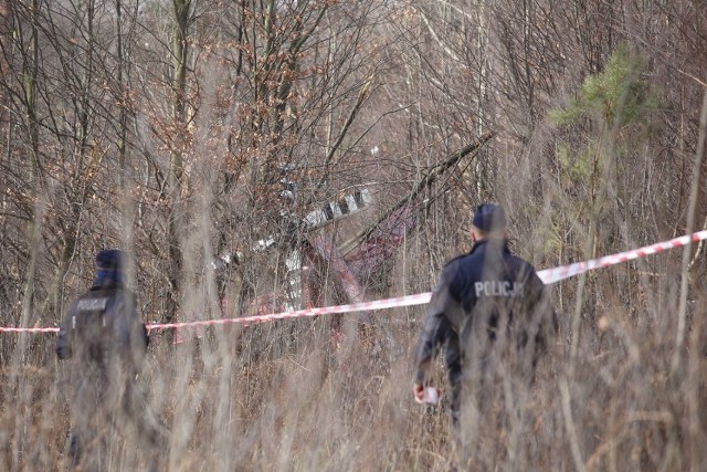 W wypadku śmigłowca tuż przy granicy powiatu świeckiego i starogardzkiego śmierć poniósł 51-letni pilot.