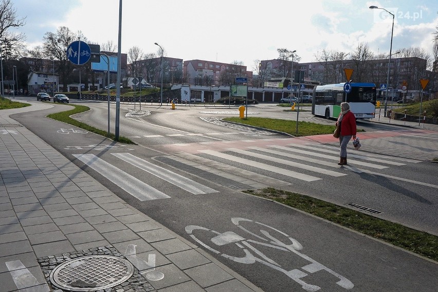 Szczecin. Niebezpieczne przejście dla pieszych na Prawobrzeżu. Walczyli o uspokojenie ruchu w miejscu gdzie zginęła na pasach kobieta