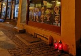 Bójka przed barem z kebabem na starówce w Toruniu. Mężczyzna nie żyje! [zdjęcia]