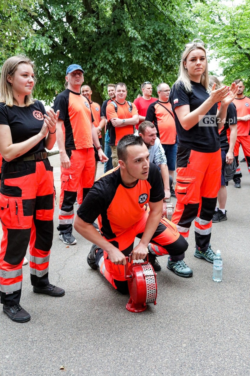 Protest ratowników medycznych na Wałach Chrobrego w...